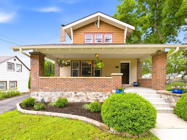 606 Doty St, Edgerton, WI 53534