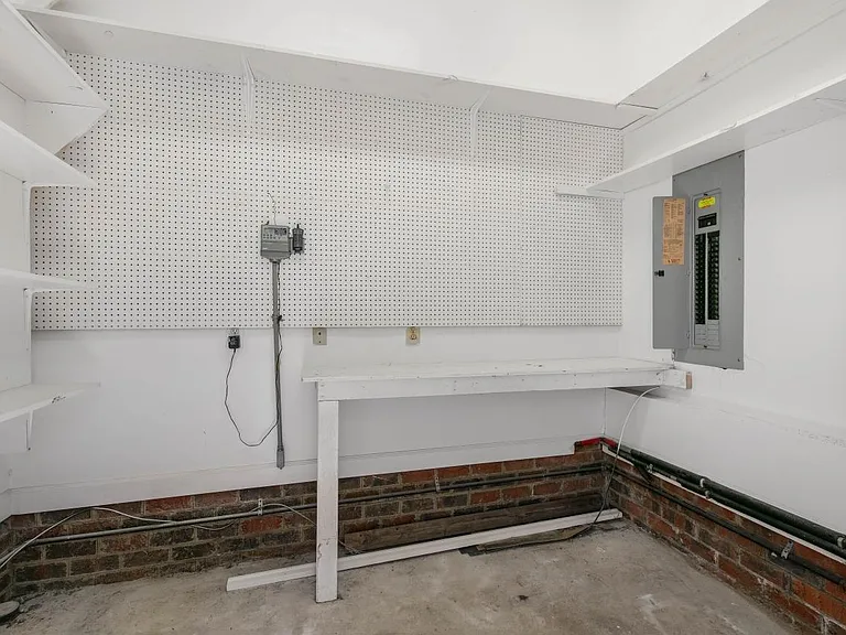 1212 Weldon Pl — Photo 41