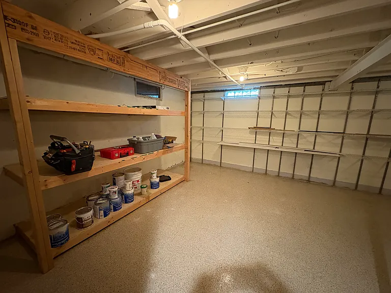 916 W Dean Ave — Photo 17