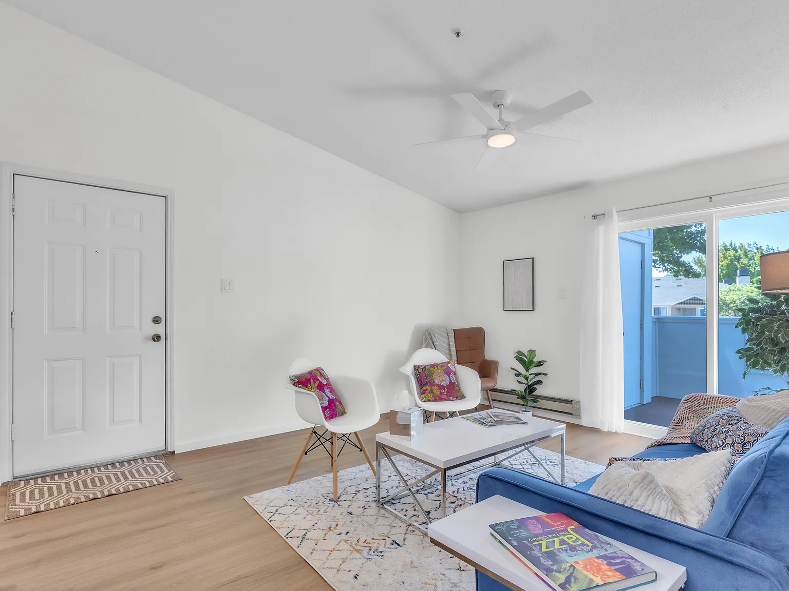 1 bed, 665 sqft, $2,200 — Photo 4