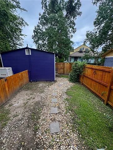1329 Gallier St — Photo 15
