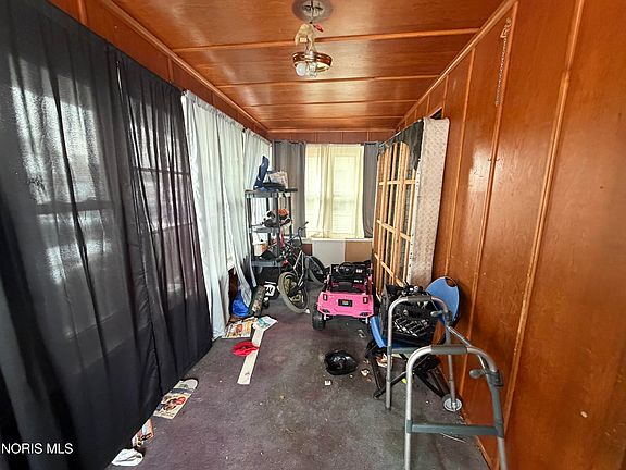 3rd image of 1211 Manila St