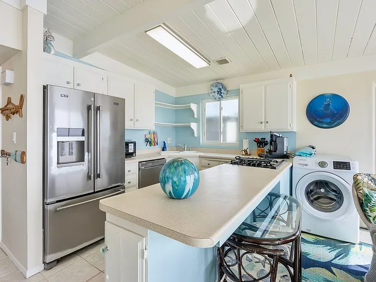 1630 Seacoast Dr #D — Photo 12