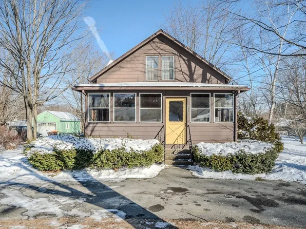 520 N Westfield St, Feeding Hills, MA 01030