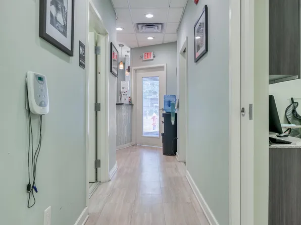 200 Bloomfield Street image 11 of 16