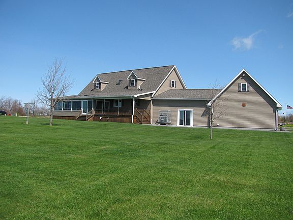 4th image of 27426 Lisa Dr