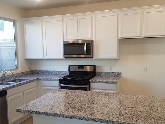 2nd image of 2517 N Heritage St