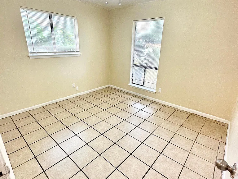 207 W William Cannon Dr #B — Photo 12