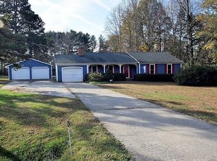 11211 Walking Horse Ln, Charlotte, NC 28215