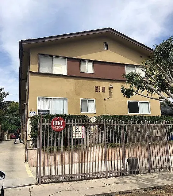 1 bed, 650 sqft, $1,800 — Photo 1