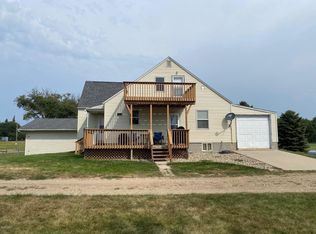 107 S Cedar St, Henry, SD 57243