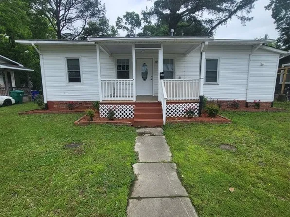 107 S 5th Ave, Hopewell, VA 23860