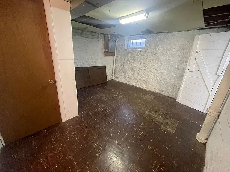 414 N 19th Ave E — Photo 21