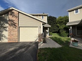 1st image of 220 Country Ct Unit 1