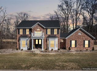 1647 Golf Course Dr, Belleville, IL