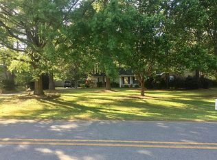 211 Holly Dr, Dublin, GA 31021