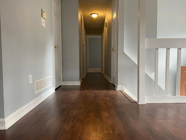 31 Hollyberry Ct — Photo 5