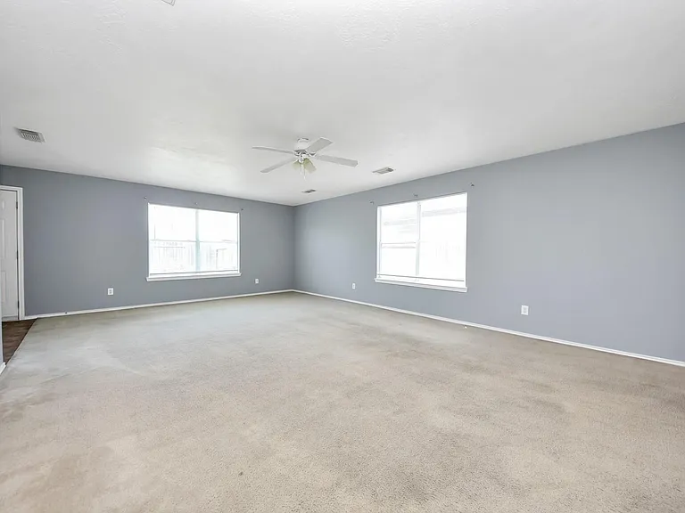 14423 Hillard Green Ln — Photo 32
