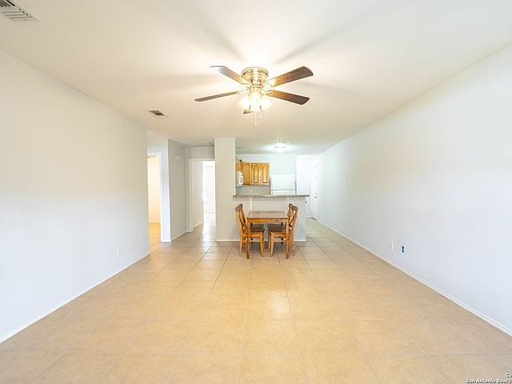 5th image of 811 E Josephine St