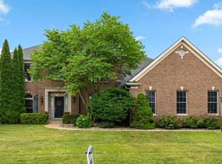 10080 Pemburry Dr, Granger, IN 46530