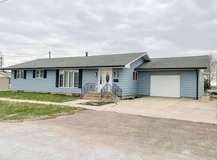 320 E 1st St, Lawrence, NE 68957