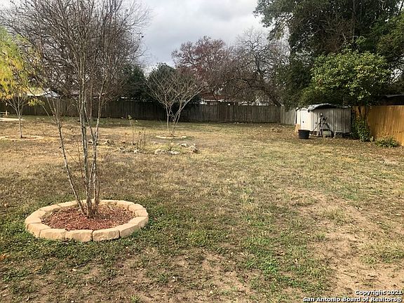 3rd image of 2907 Tucker Dr