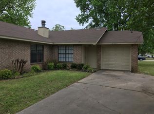 8603 Southridge Dr, Fort Smith, AR 72908