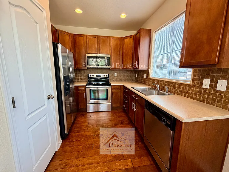 6283 Liberty Hl — Photo 4