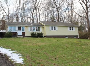 926 W Walnut Dr, Newton, NJ 07860