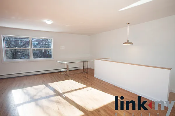 Rented by Link NY Realty | media 36