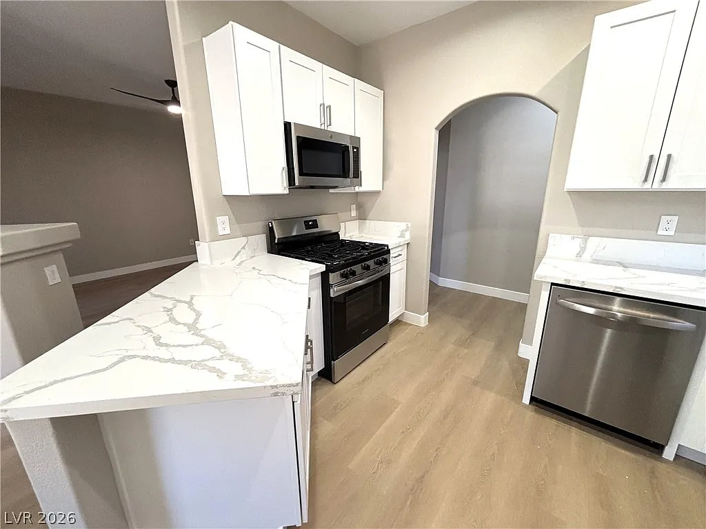 2 bed, 2.0 bath, 1131 sqft, $1,825 — Photo 3
