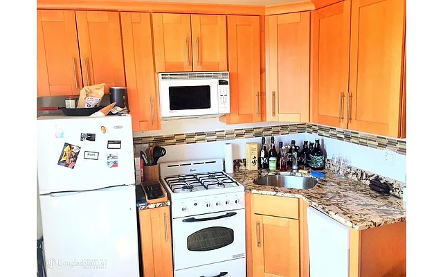 Rented by Douglas Elliman | media 15