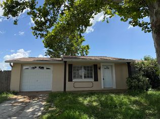 9753 Lake Chrise Ln, Port Richey, FL 34668