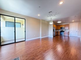 6938 Laurel Canyon Blvd