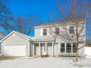 2288 Pontiac Cir, Naperville, IL 60565