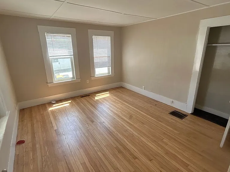 21 Lincoln Street — Photo 3