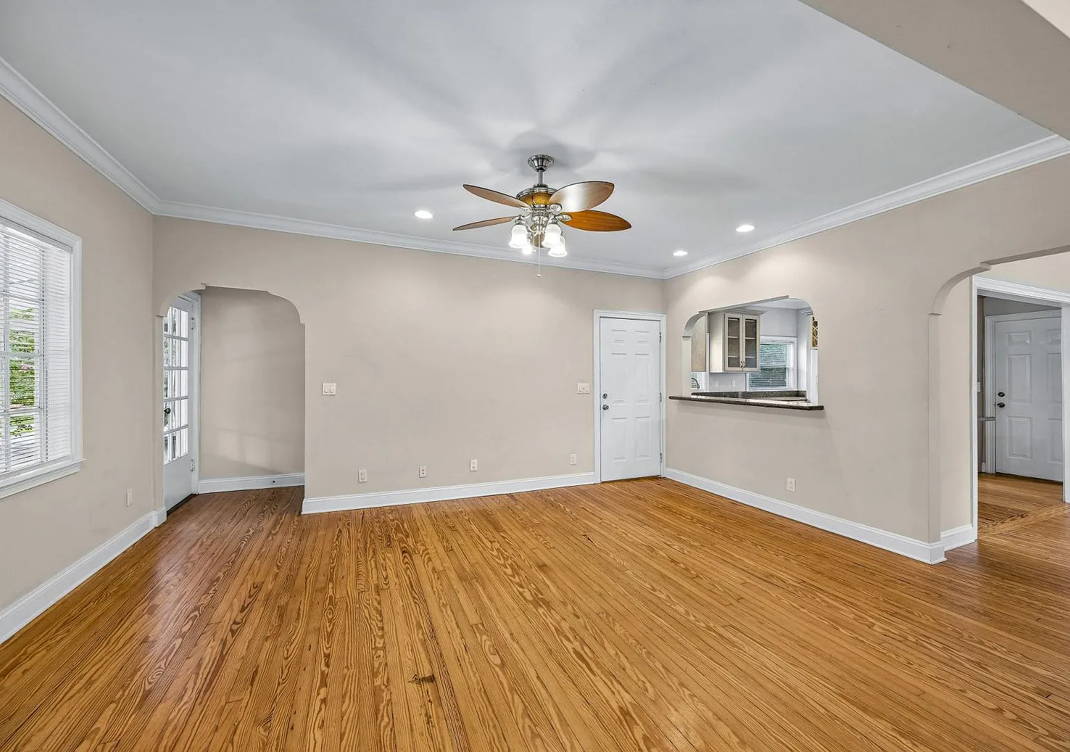 3643 Herschel St - #2 — Photo 3