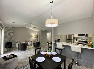 1050 Minns Drive, Machesney Park, IL 61115