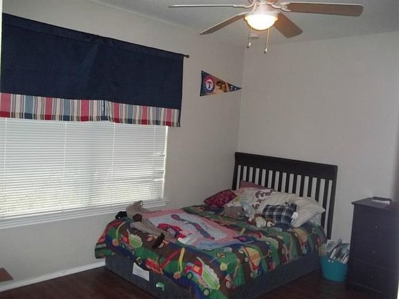 3rd image of 1817 Little Deer Ln