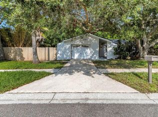 805 7th St SE, Largo, FL 33771