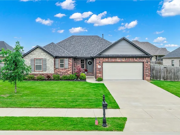 1280 Cassia St, Springdale, AR 72762