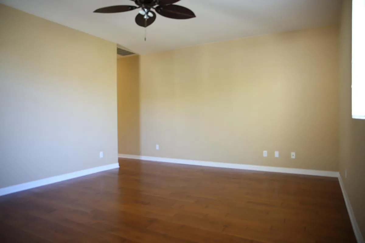 5 bed, 3173 sqft, $5,500 — Photo 2