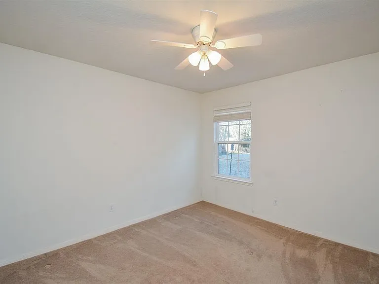 5819 Mitre Peak Ln — Photo 18
