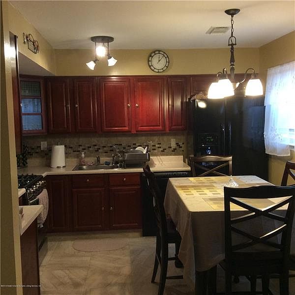 1st image of 75 Stepney St #1