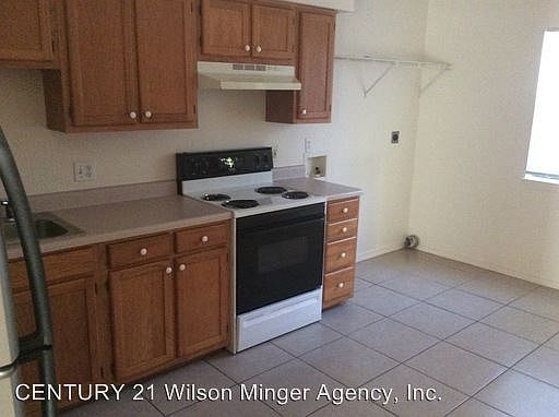 3rd image of 27 Alder Ave SE APT F