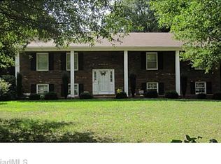 6400 Littlewood Rd, Kernersville, NC 27284