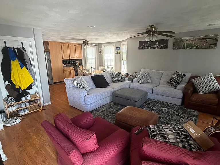 27-29 Minnesota Ave #2 — Photo 1
