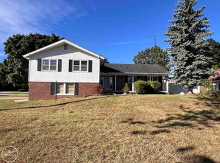 4275 Gratiot Ave, Fort Gratiot, MI 48059
