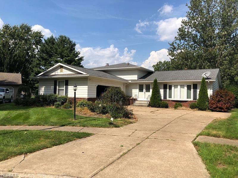 1st image of 141 Notre Dame Cir