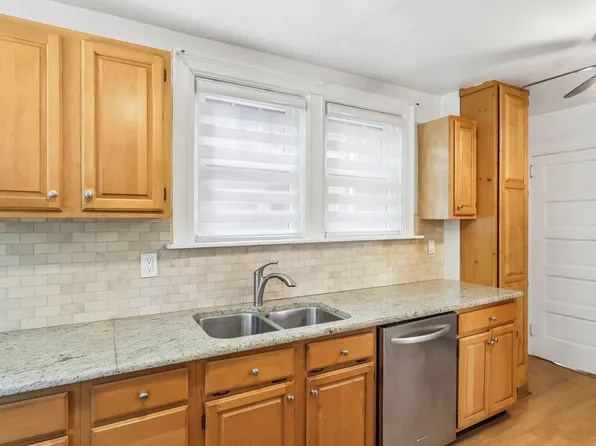 104 Race St, Pittsburgh, PA 15218
